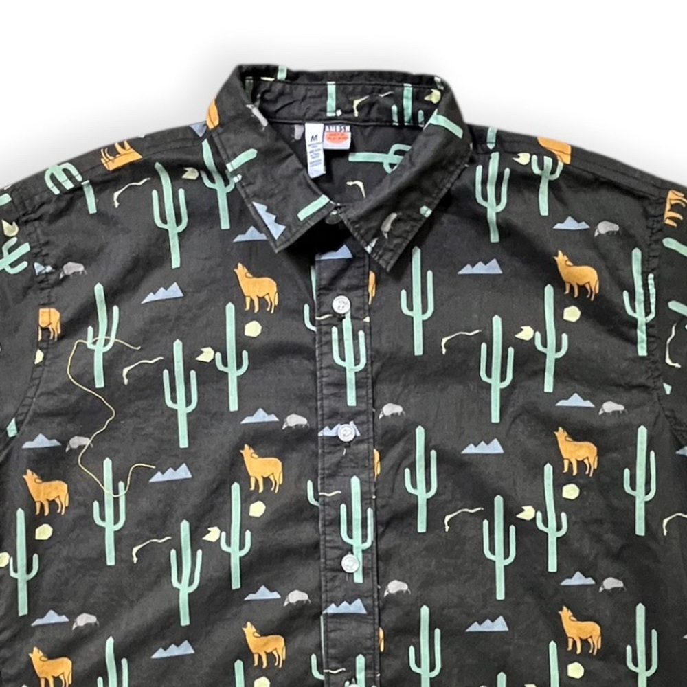 AMBSN Shirt Sleeve Button Up Aloha Shirt, Size Medium - Picture 7 of 11